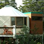 Cmping + Glamour = Glamping 